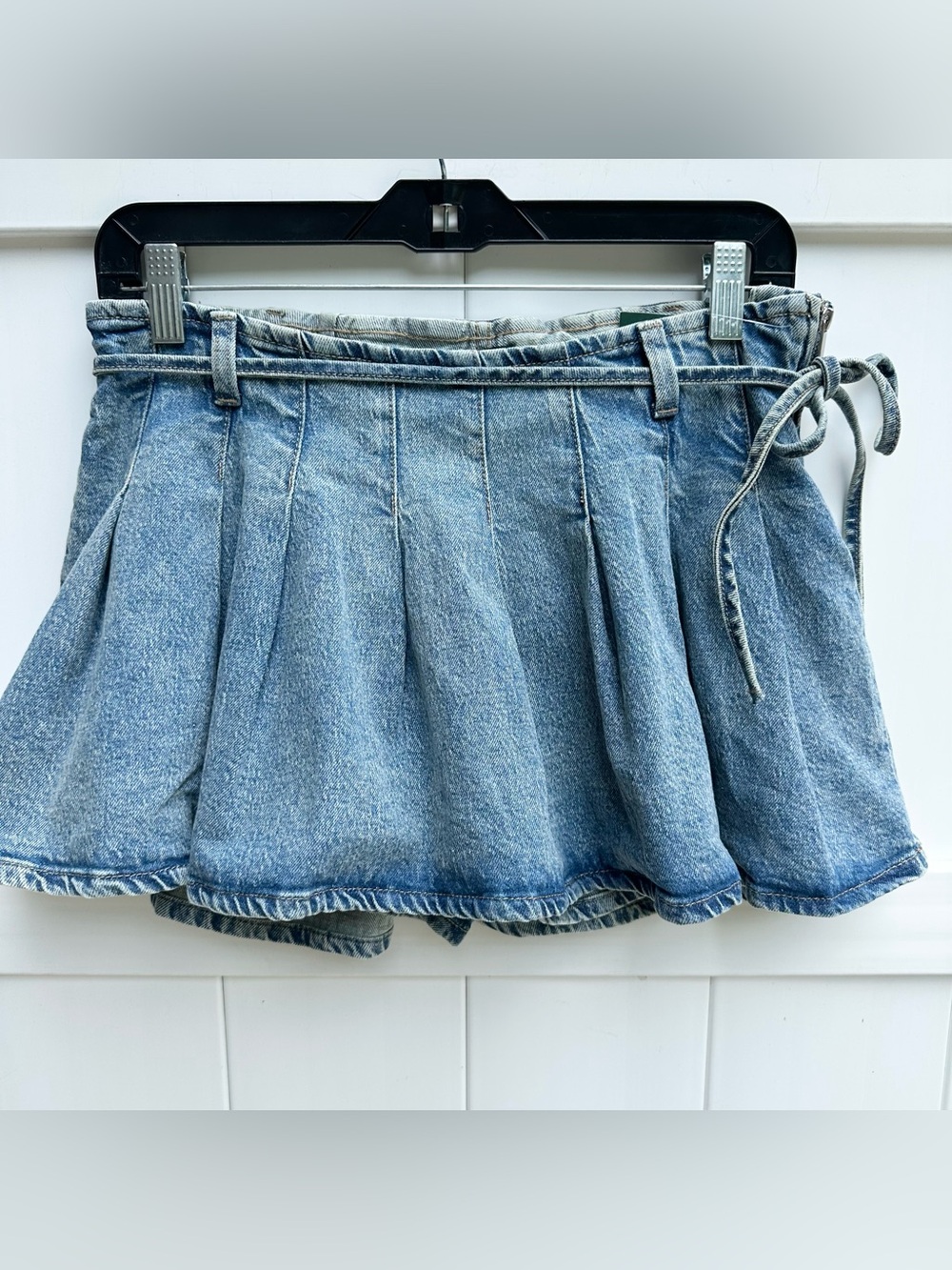 Pleated Denim Micro Mini Jean Skirt Skort Ruffle Belted Side Zip Women’s 5 NWT